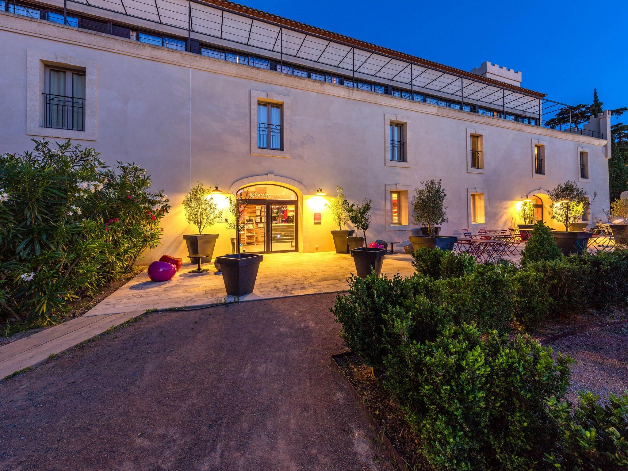 Garrigae Distillerie De Pezenas - Hotellerie & Spa Екстериор снимка