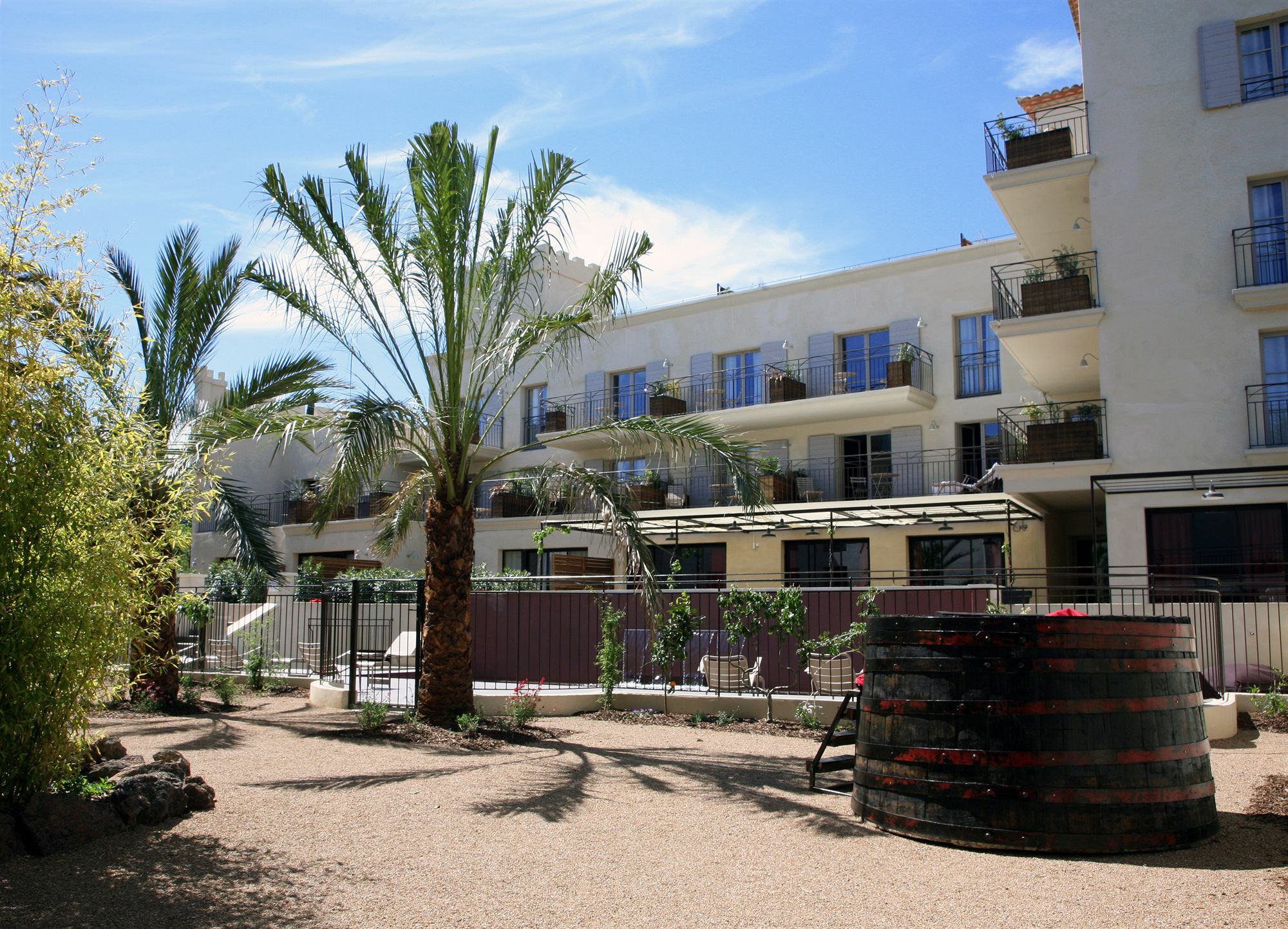 Garrigae Distillerie De Pezenas - Hotellerie & Spa Екстериор снимка